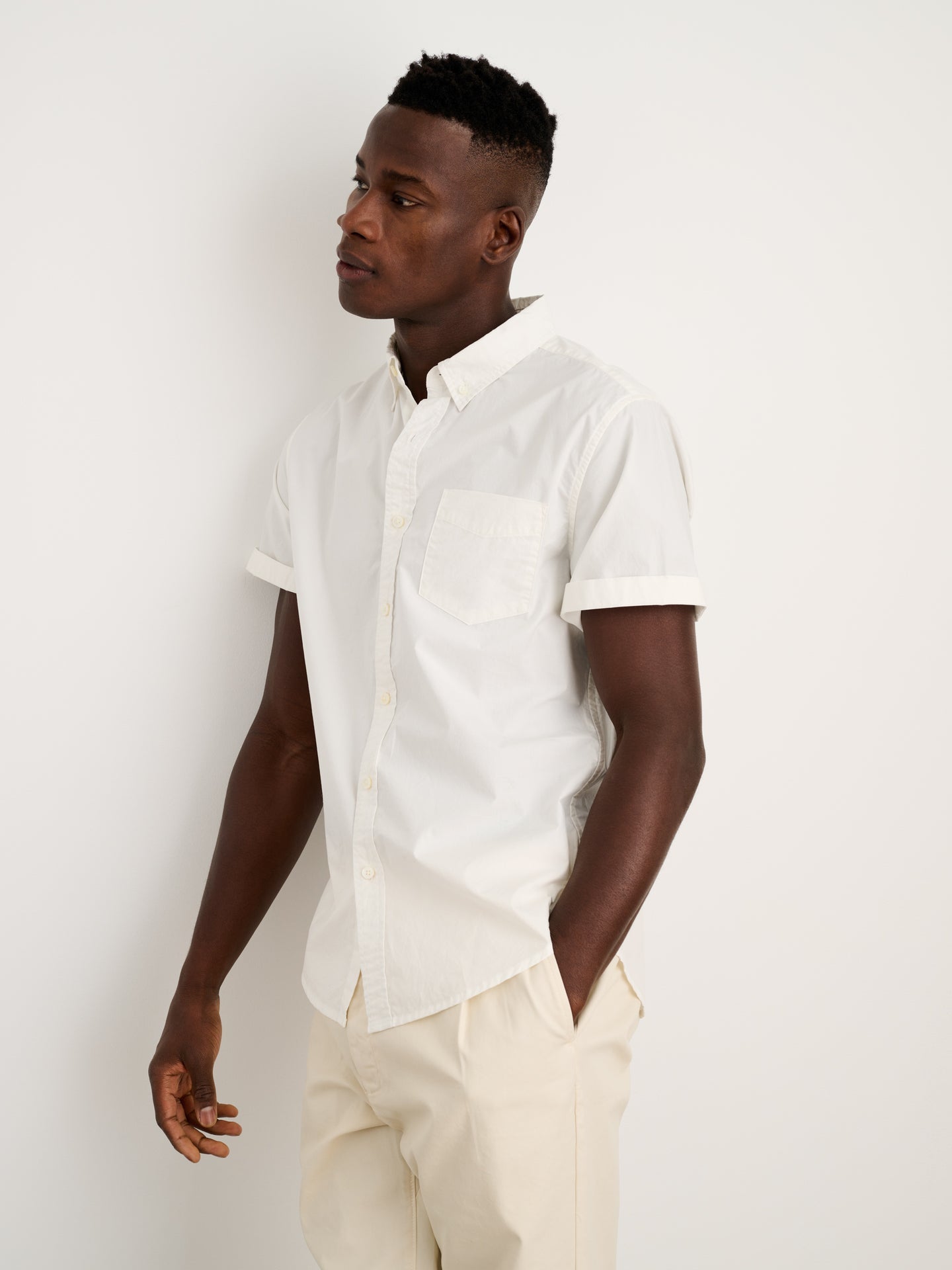 The Short Sleeve Mill Shirt in Paper Poplin - Whiteo