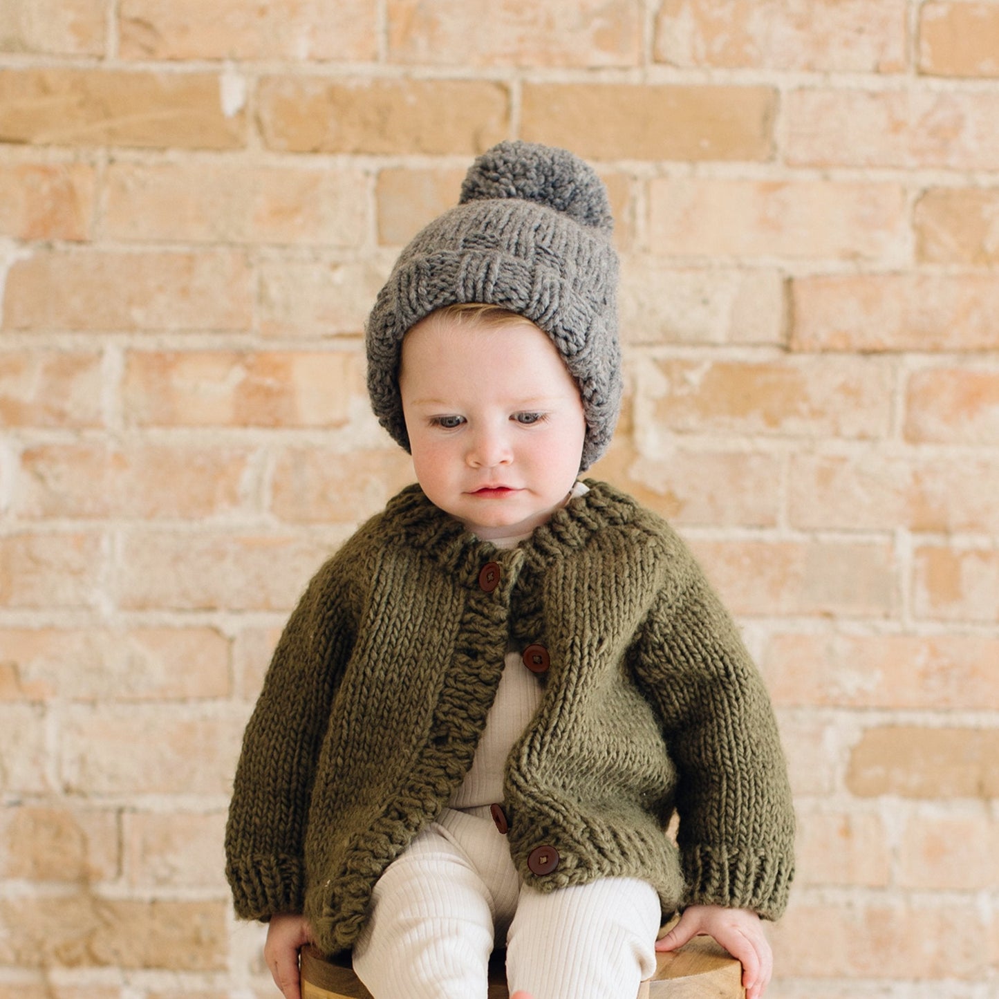 Classic Cardigan - Olive