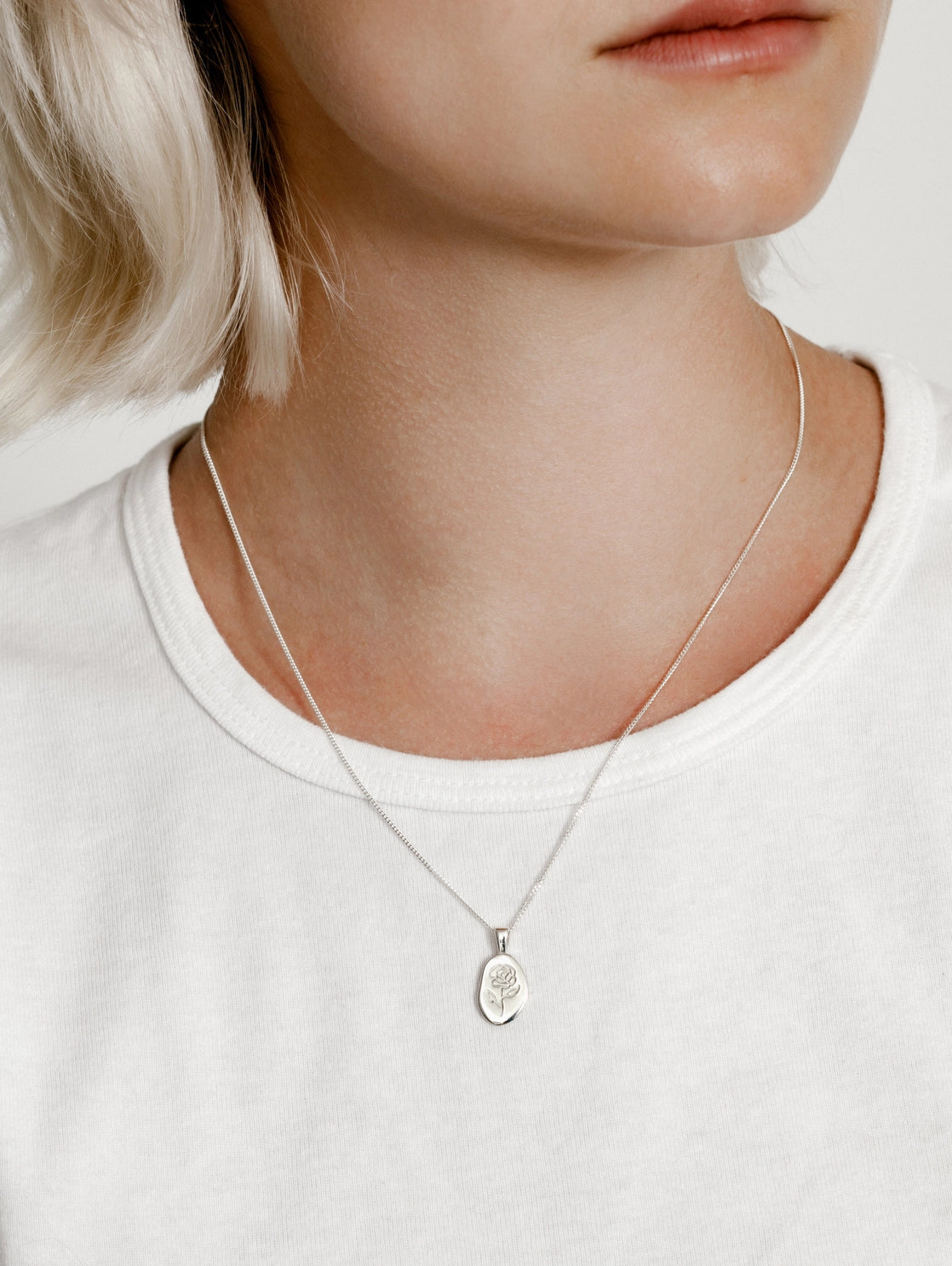Rose Necklace in Silver