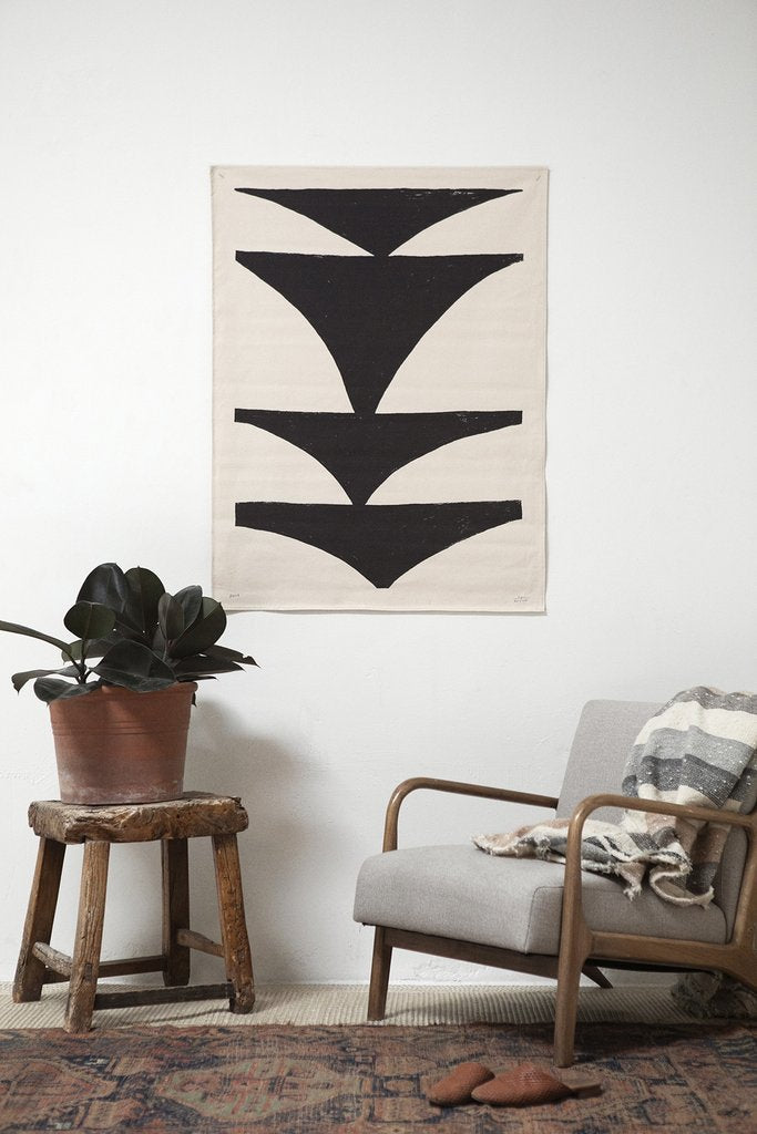 CAUDOR - Black- Print on Canvas