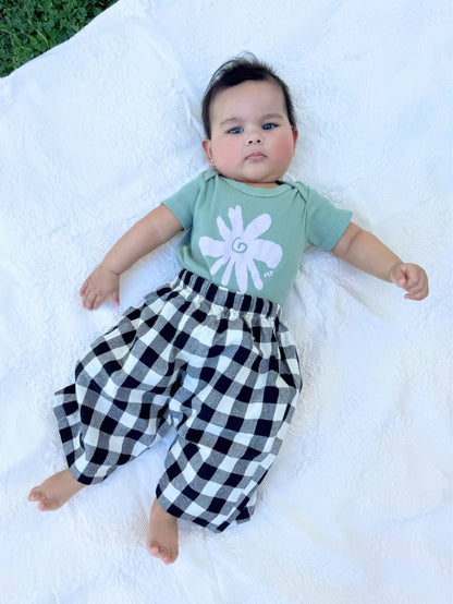 Flower Short Sleeve Onesie - Green.
