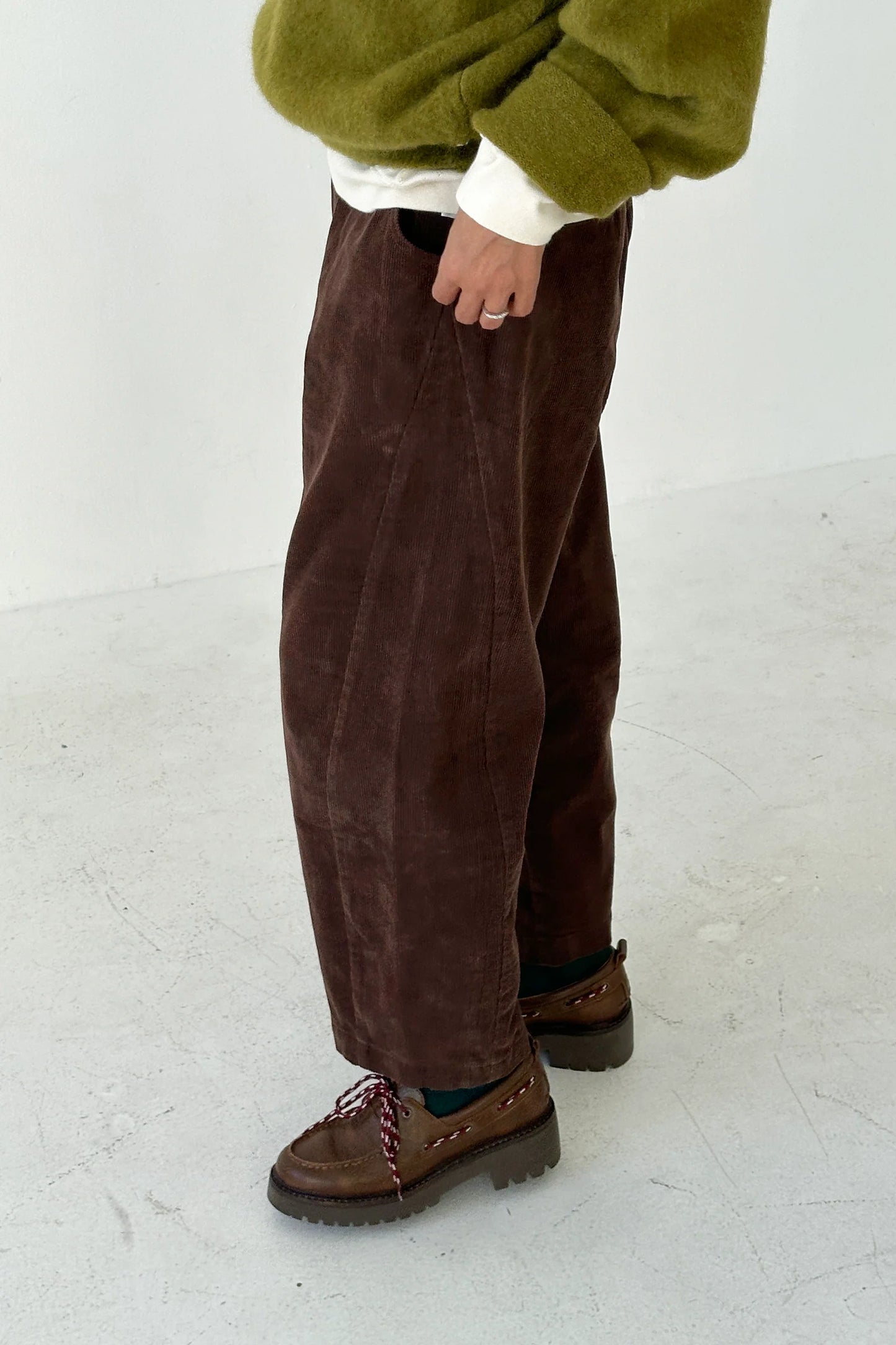 Corduroy Arc Pants- Chocolate