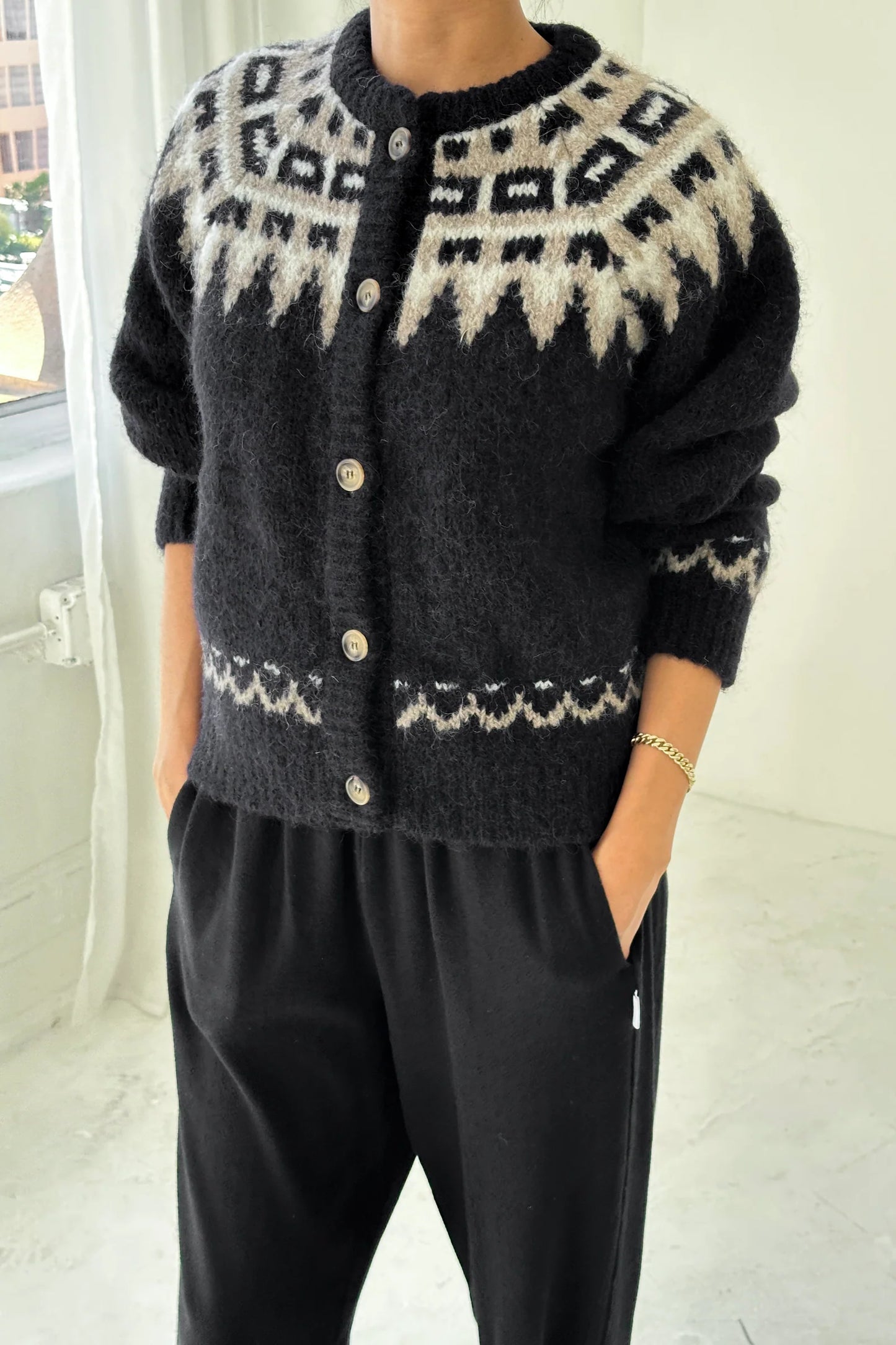 Alpaca Cabin Cardigan - Black.