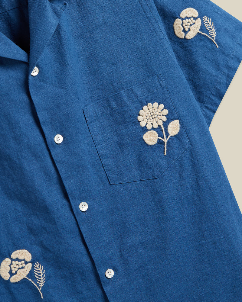 Embroidery Nature Ramie Shirt in Blue.