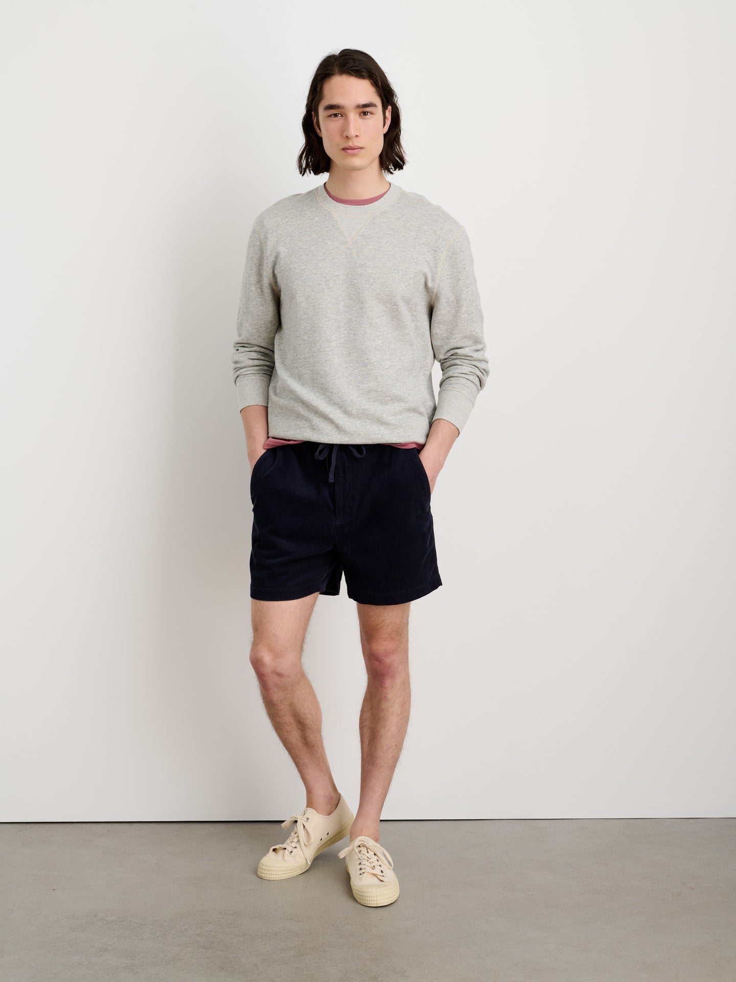 Pull on Short in Fine Wale Corduroy - Dark Navy