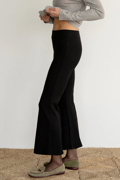 The Rib Kick Flare Pant - Black