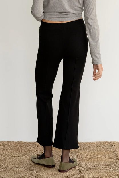 The Rib Kick Flare Pant - Black