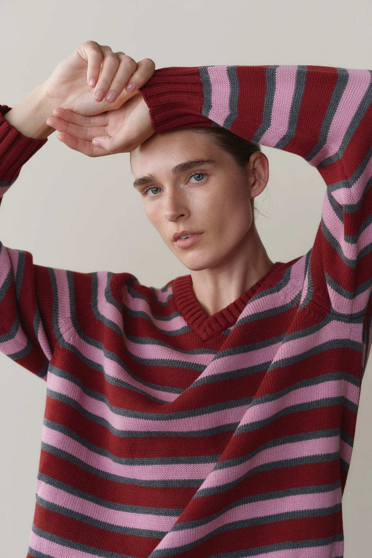 The Cotton Knit Stripe V-Neck Sweater - Oxblood.