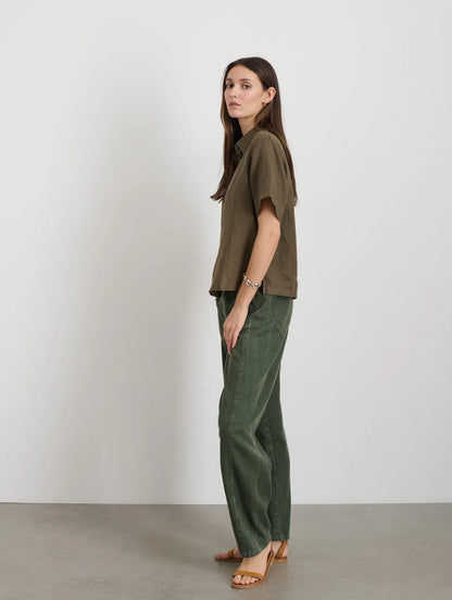 Maddie Shirt In Linen - Deep Moss