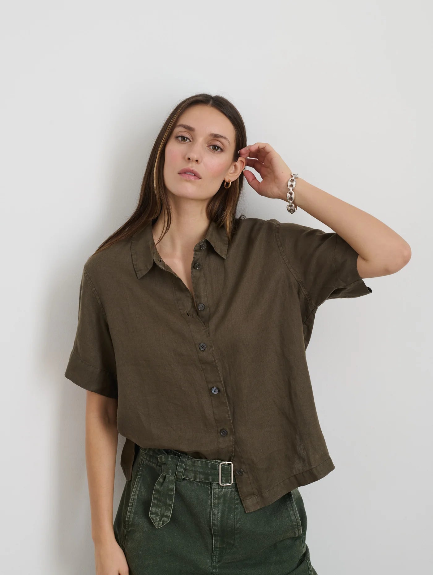 Maddie Shirt In Linen - Deep Moss