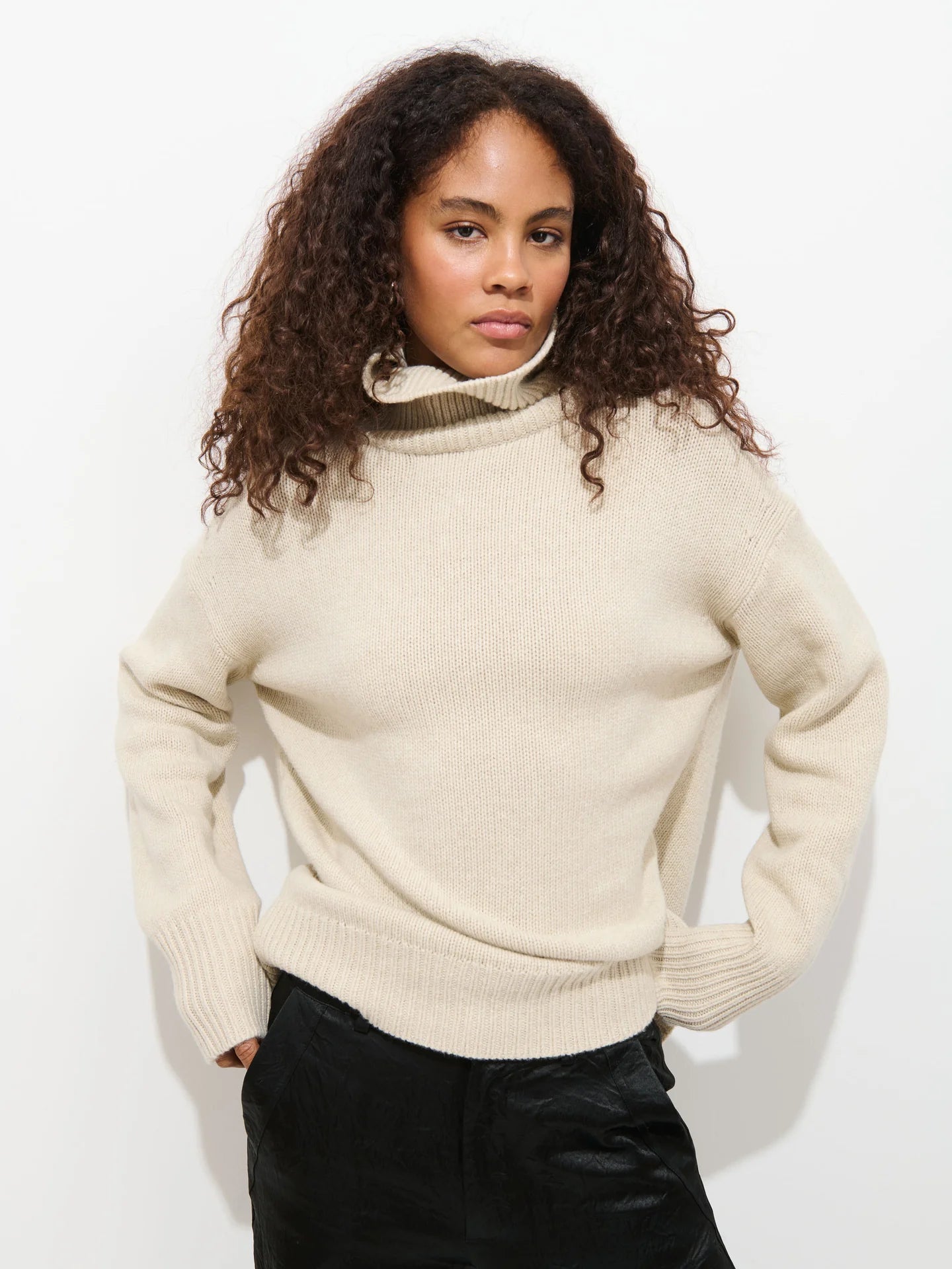 Nottinghill Turtleneck Sweater - Wishbone.